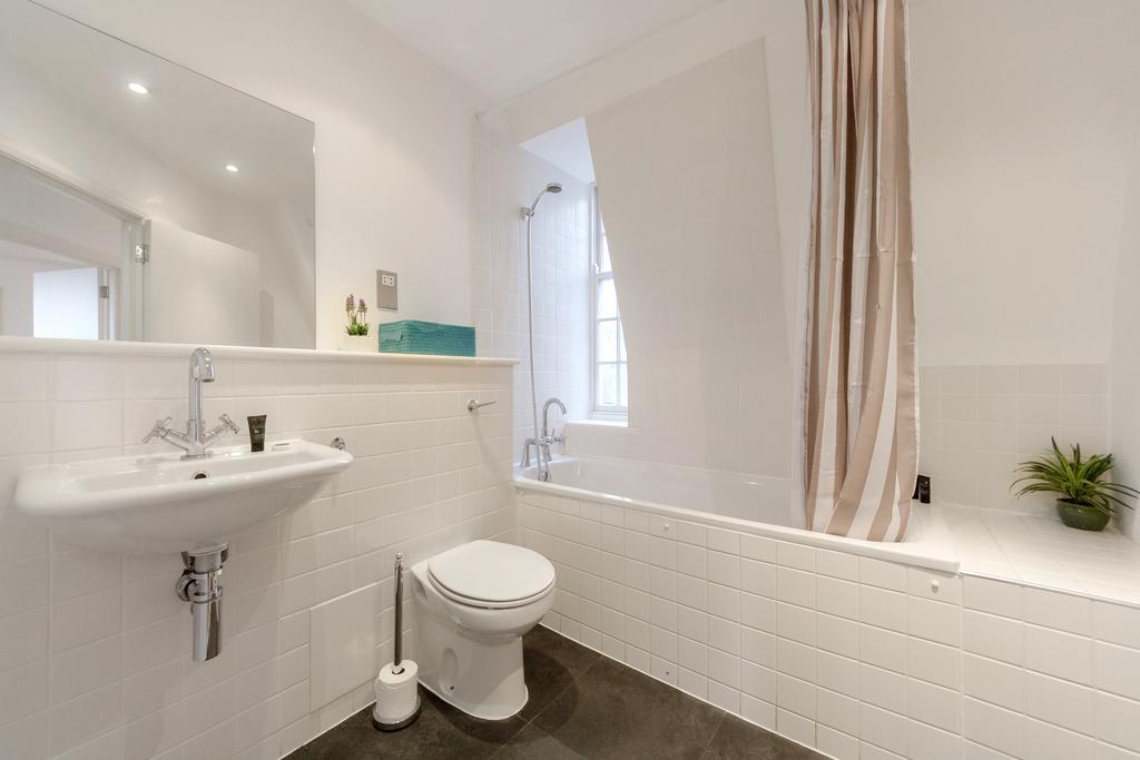Roomspace Serviced Apartments - Groveland Court Лондон Номер фото